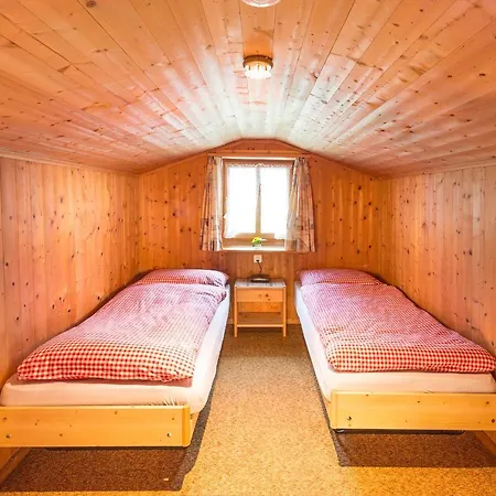 Cresta - 9,5-zimmerhaus Für 19 - 20 Personen, 270m2 Conters im Prattigau