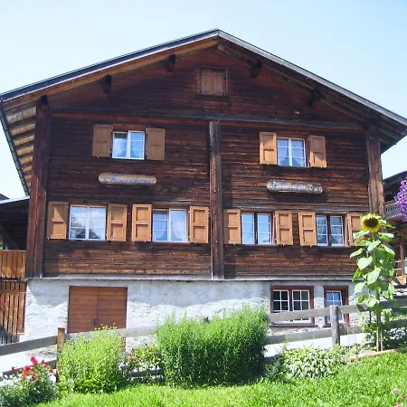 Cresta - 9,5-zimmerhaus Fuer 19 - 20 Personen, 270m2 * Conters im Prattigau