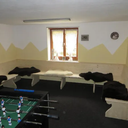 Cresta - 9,5-zimmerhaus Fuer 19 - 20 Personen, 270m2 Conters im Prattigau