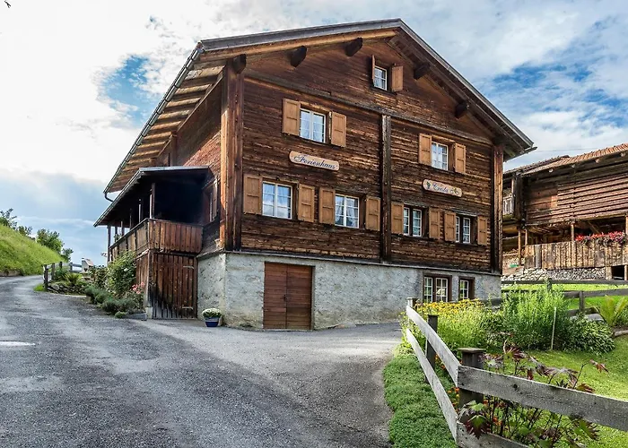 Cresta - 9,5-zimmerhaus Fuer 19 - 20 Personen, 270m2 Tatil Evi Conters im Prattigau