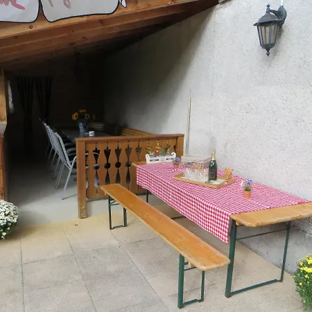 Cresta - 9,5-zimmerhaus Fuer 19 - 20 Personen, 270m2 * Conters im Prattigau